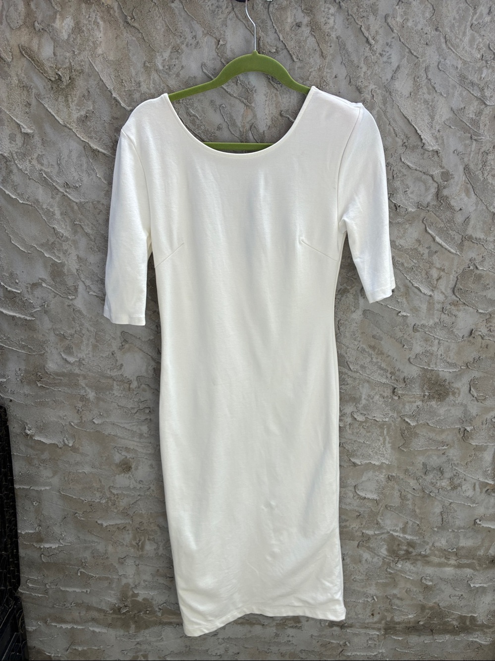 3/4 Sleeve Cream Midi Sheath Lined padded Shoulder Scoop Neck Front V Back M